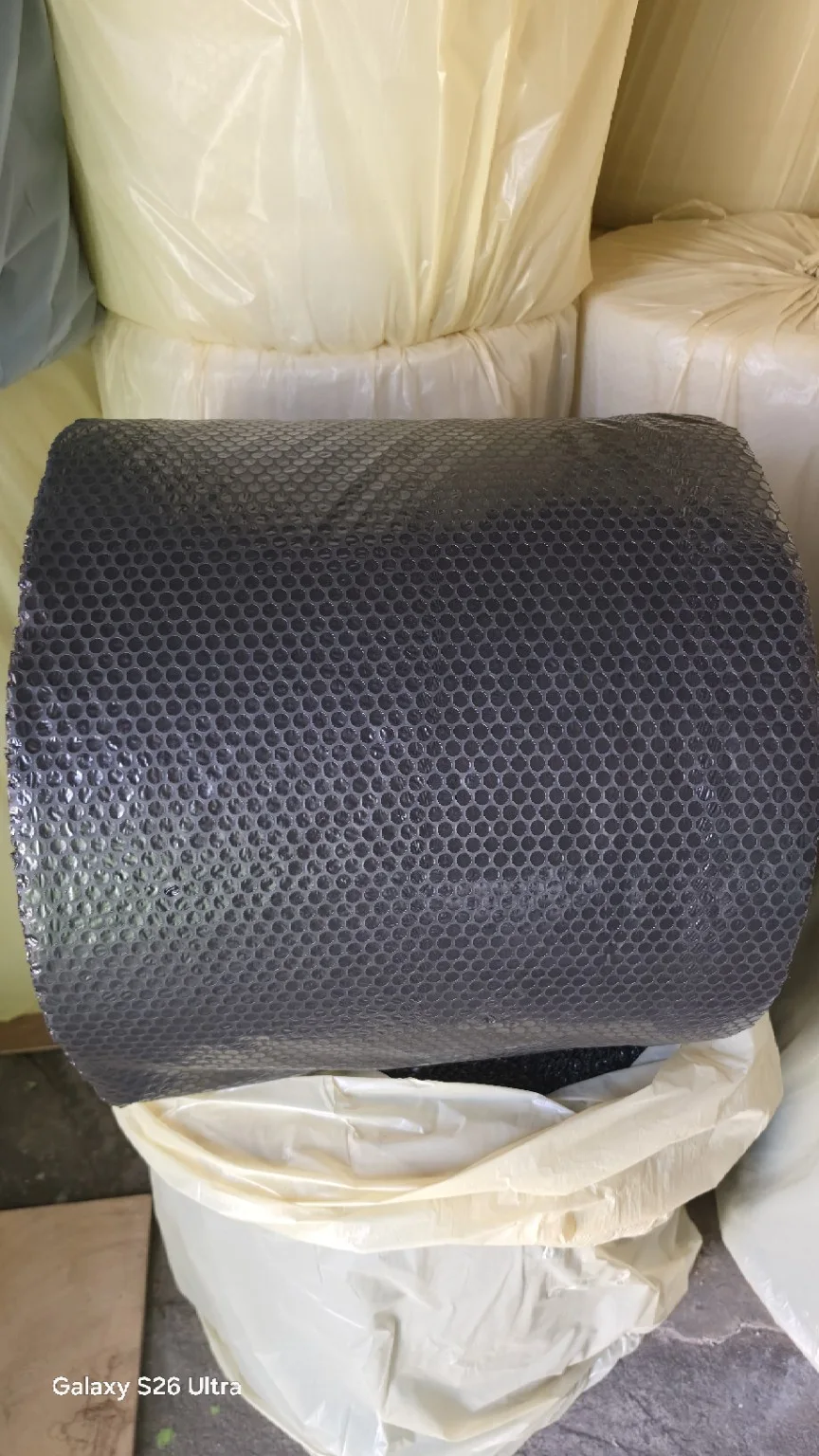 Black Bubble Wrap 20" x 100 x 2kg