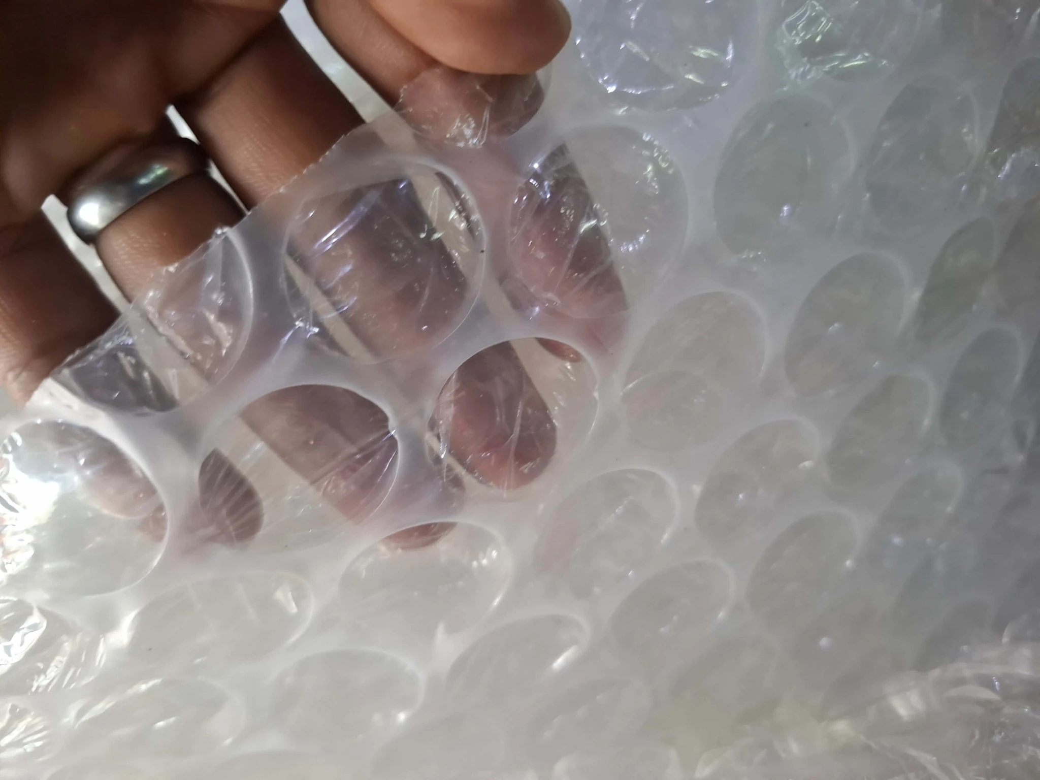 Bubble Wrap BIG EYE 40" x 50